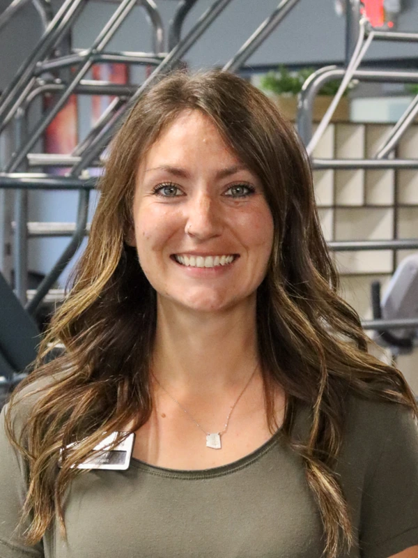 Carly Szemerey headshot