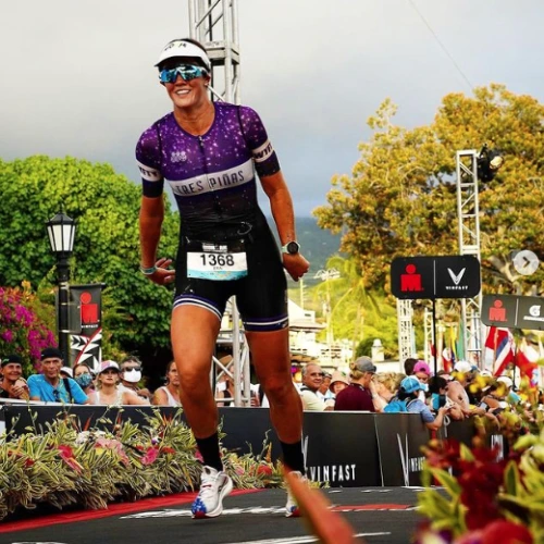 Erin Oliphant running in a marathon.