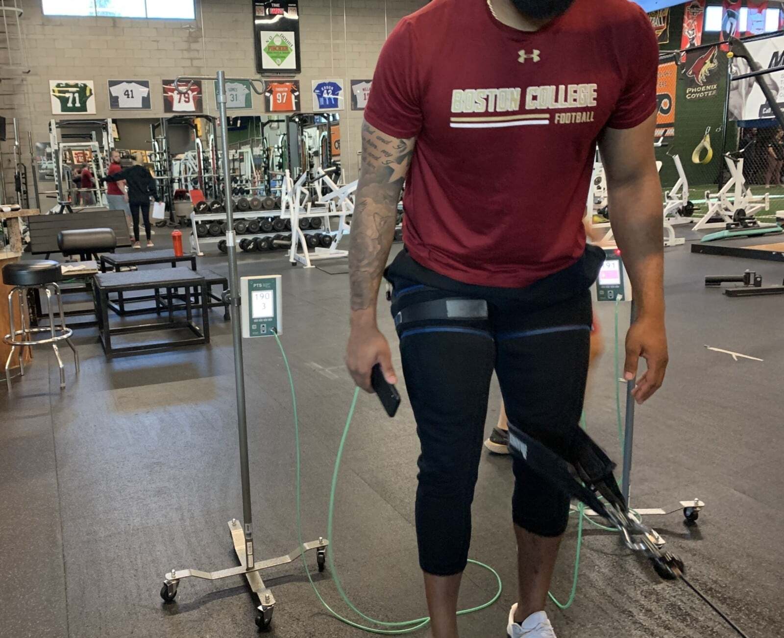 what is BFR - Athlete uses bfr training for recovery.