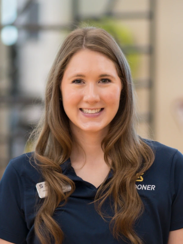 Jaclyn Lavesseur 3×4 Jaclyn Lavesseur headshot