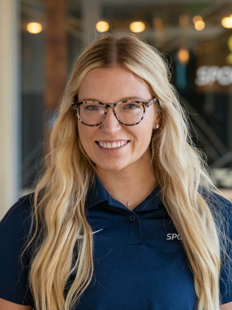 Stephanie Bernhardt 3×4 Stephanie Bernhardt headshot