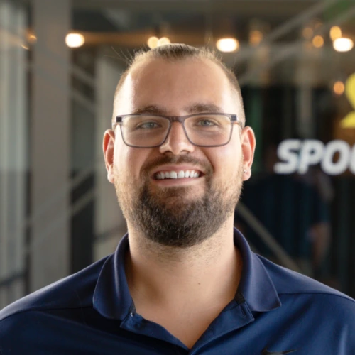 Tyler Gulla headshot