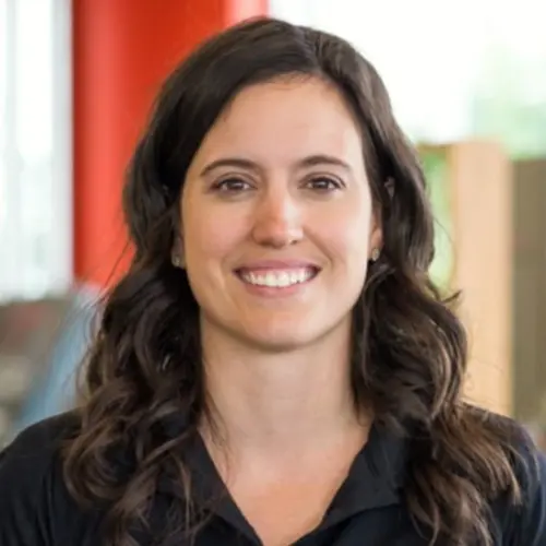 Holly Hussey 1×1 Holly Hussey headshot