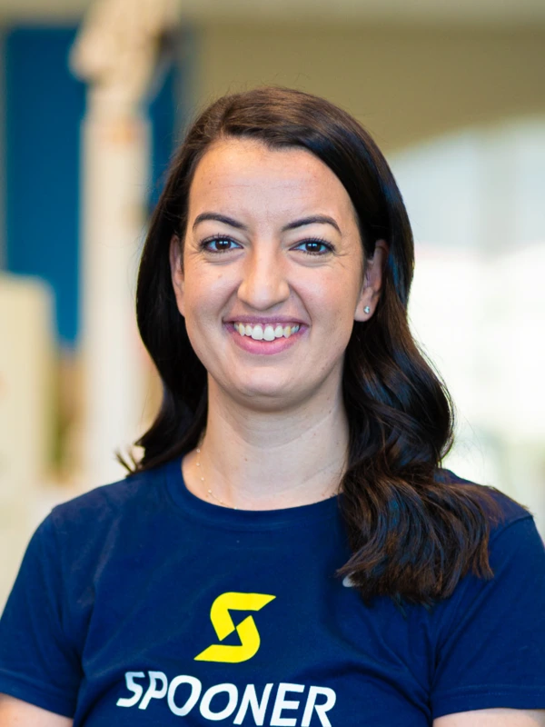 Julia Ostoich headshot