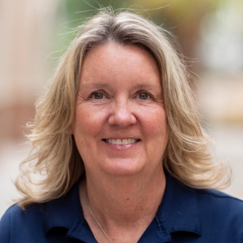 Julie Kresl headshot