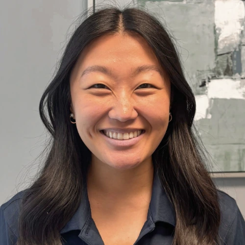 Kristin Lee Headshot