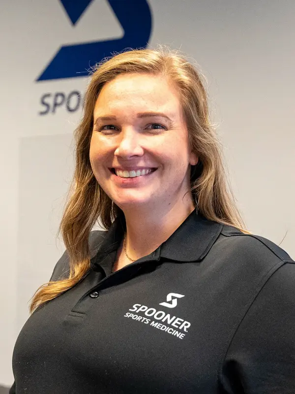 Lindsay Strong 3x4_v4 Lindsay Strong headshot