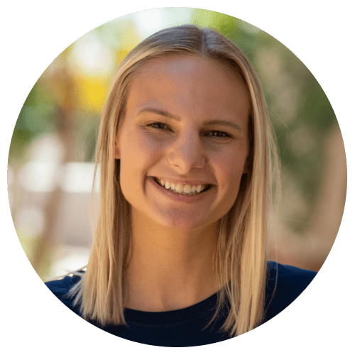 Molly Ahlemeier headshot