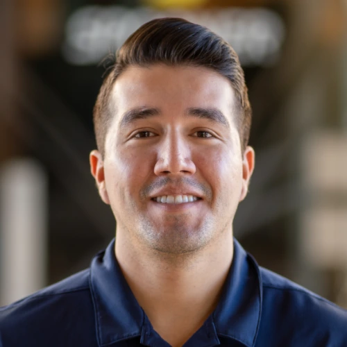 Pedro Mandragon 1×1 Pedro Mondragon headshot