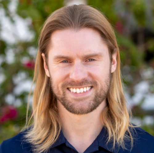 Reis O'Neill headshot