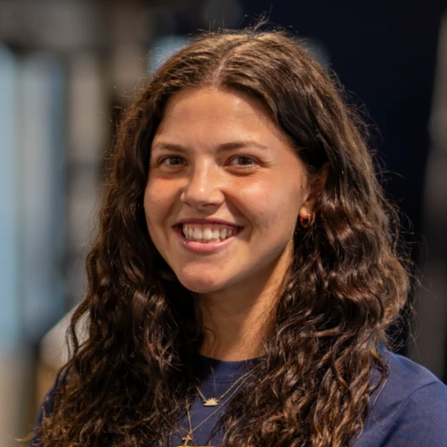 Anna Zuloaga headshot