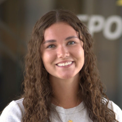 Kenni Hawkins headshot