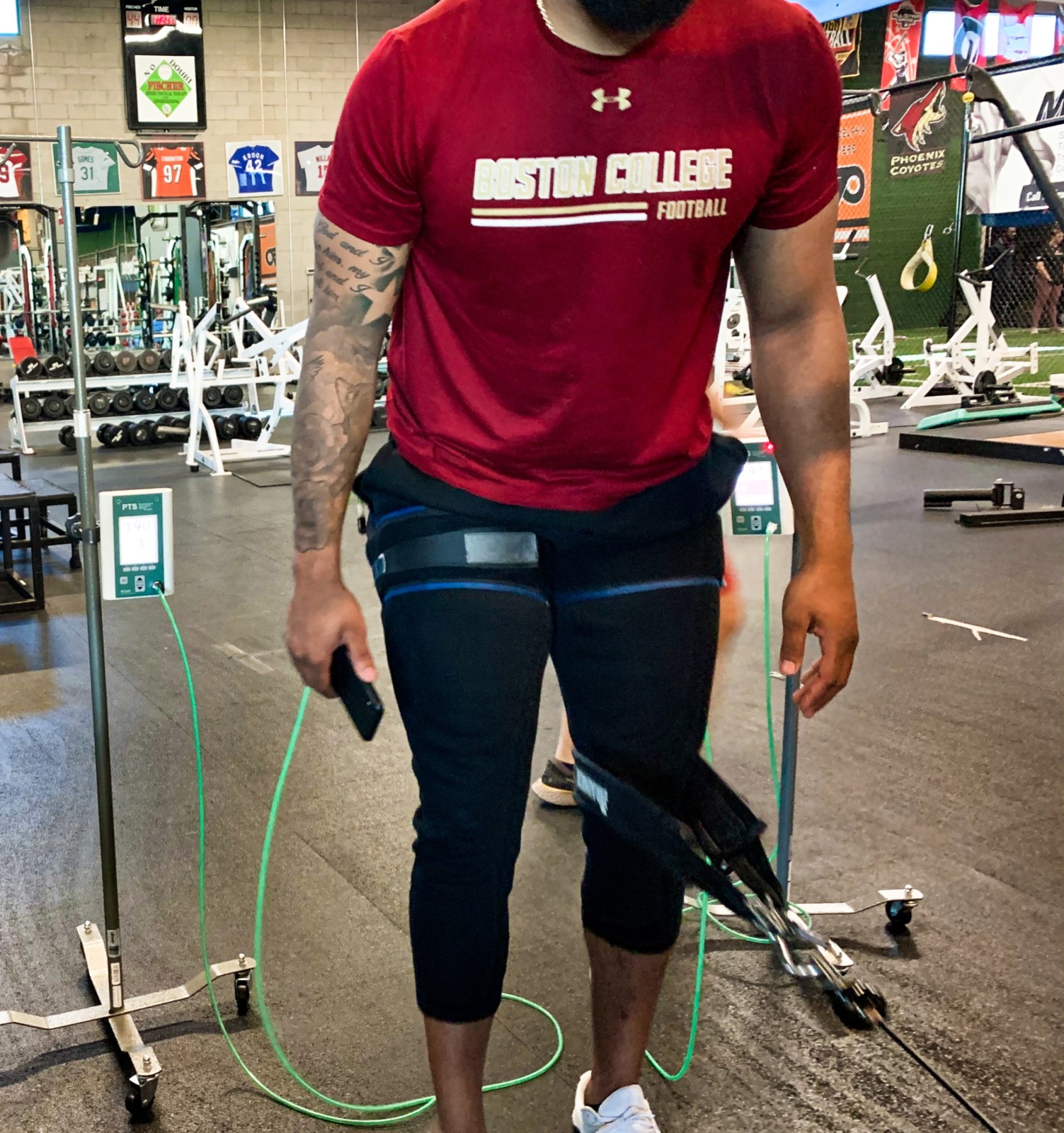 Blood Flow Restriction Therapy On Legs_v2 Train with confidence