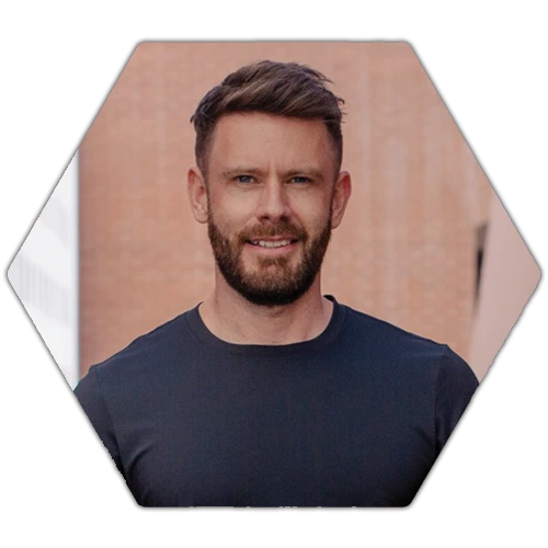 Robin Thorpe headshot